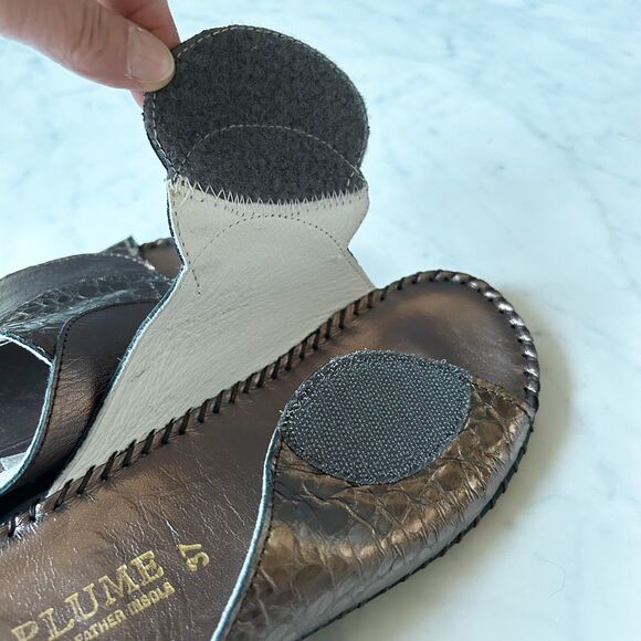 La Plume Paola Copper Embossed Croc Leather Wedge Sandals - Women's Size 6.5/37 - Picture 7 of 9